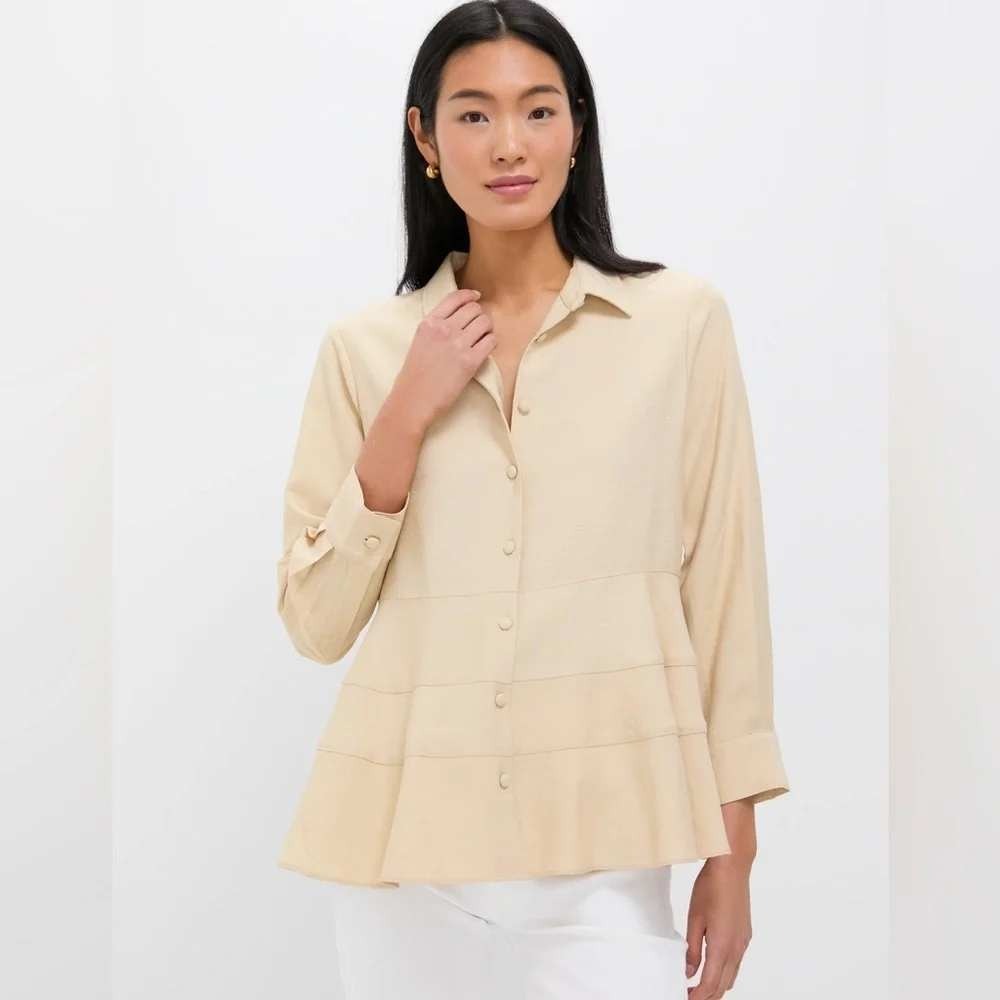Tuckernuck Pomander Place Ashlen Blouse Tan Tiered Peplum Button Front XS